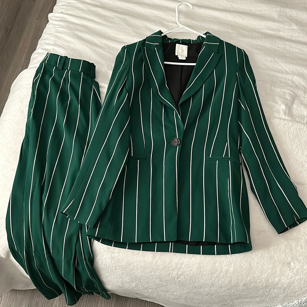 Green pinstriped 2 piece suit